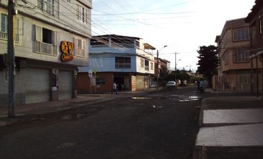 VENDO CASA BIFAMILIAR EN VILLACOLOMBIA CALI