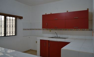 CASA EN ARBOLEDAS DEL CARMEN a solo 5 min de Walmart 3er. anillo