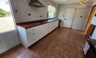 Parcela con gran Piscina en Condominio San Francisco Chacabuco Colina