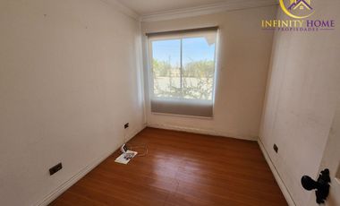 Parcela con gran Piscina en Condominio San Francisco Chacabuco Colina