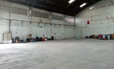 Galpón-Bodega de alquiler en Conjunto de Bodegas, Vía a Daule km 8.5.