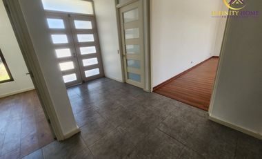 Excelente Parcela Ubicada Condominio Santa Luisa de Los Ingleses en Chicureo, Colina .-