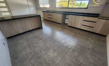 Excelente Parcela Ubicada Condominio Santa Luisa de Los Ingleses en Chicureo, Colina .-