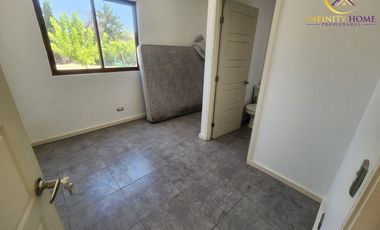 Excelente Parcela Ubicada Condominio Santa Luisa de Los Ingleses en Chicureo, Colina .-