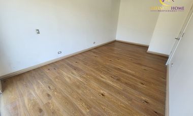 Excelente Parcela Ubicada Condominio Santa Luisa de Los Ingleses en Chicureo, Colina .-