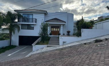 CASA AMUEBLADA EN RENTA. ZONA DORADA DE LEÓN, GTO. FRACC. BALCONES DEL CAMPESTRE