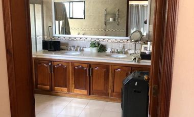CASA AMUEBLADA EN RENTA. ZONA DORADA DE LEÓN, GTO. FRACC. BALCONES DEL CAMPESTRE