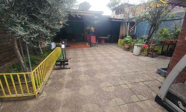 Excelente Casa en AV. Domingo Santa María Muy Amplia