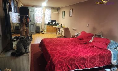 Excelente Casa en AV. Domingo Santa María Muy Amplia