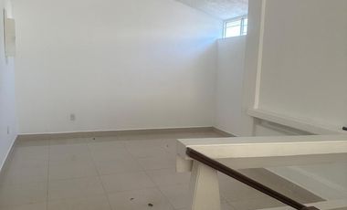 LOCAL COMERCIAL AVENIDAD CERO