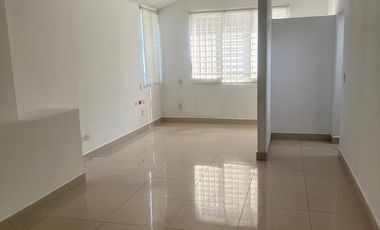 LOCAL COMERCIAL AVENIDAD CERO