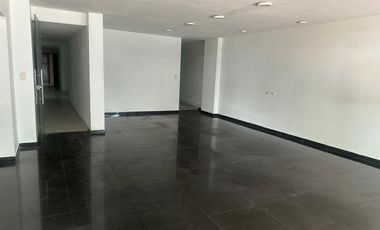 LOCAL COMERCIAL AVENIDAD CERO