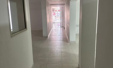 LOCAL COMERCIAL AVENIDAD CERO