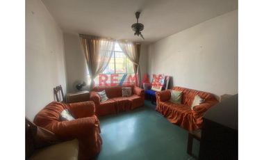 Casa En Venta En Urb. Bancaria // ID: 1121118