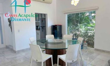 Villa con alberca privada en privilegiada zona de Acapulco Diamante