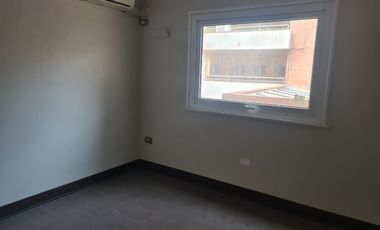 Oficina Remodelada en el Corazón del Barrio El Golf, Las Condes