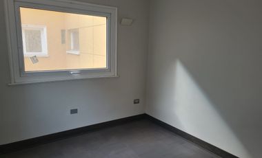 Oficina Remodelada en el Corazón del Barrio El Golf, Las Condes