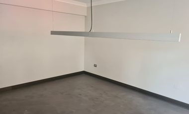 Oficina Remodelada en el Corazón del Barrio El Golf, Las Condes