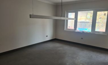 Oficina Remodelada en el Corazón del Barrio El Golf, Las Condes