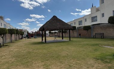 RENTA CASA AMUEBLADA FRACCIONAMIENTO CUAUTLANCINGO CERCA DE COPPEL