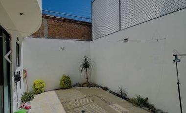 CASA EN VENTA DE OPORTUNIDAD EN TROJES DEL NORTE I