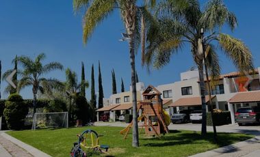 CASA EN VENTA DE OPORTUNIDAD EN TROJES DEL NORTE I