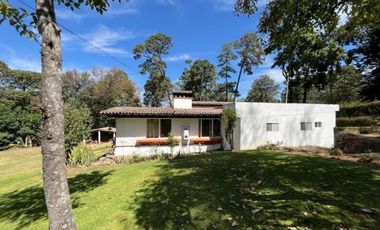 Casa con un jardín amplio, con jacuzzi, Valle de Bravo, México