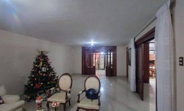 AMPLIA CASA EN VENTA O ALQUILER – URB. MIRAFLORES CASTILLA -PIURA