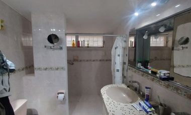 AMPLIA CASA EN VENTA O ALQUILER – URB. MIRAFLORES CASTILLA -PIURA