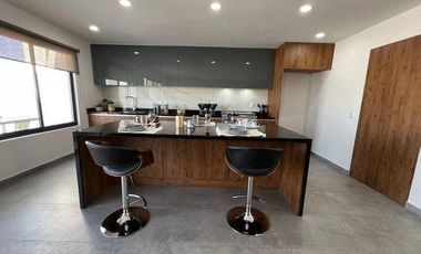 Zákia. Departamento en planta alta con 3 recámaras - VENTA