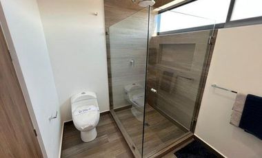 Zákia. Departamento en planta alta con 3 recámaras - VENTA