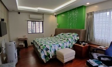 RUSH SALE! 4-6 Bedroom House in Vista Valley Executive Village, Marikina