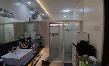 RUSH SALE! 4-6 Bedroom House in Vista Valley Executive Village, Marikina