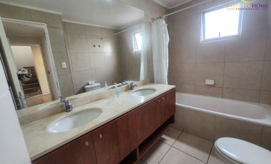 Amplia Casa Mediterranea Condominio Jardín Oriente TillTil