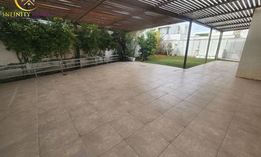 Amplia Casa Mediterranea Condominio Jardín Oriente TillTil