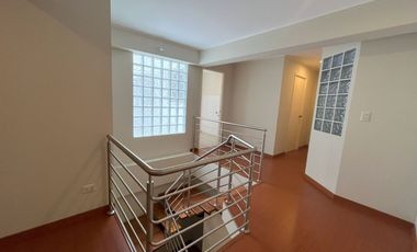 DUPLEX FRENTE A PARQUE EN SAN BORJA - Solo clientes interesados