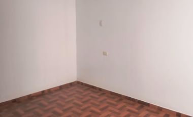 VENDO LINDA CASA EN ALTOS DEL VALLE MOCHE (ALORA)
