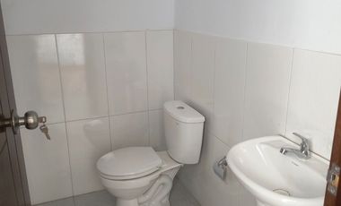 VENDO LINDA CASA EN ALTOS DEL VALLE MOCHE (ALORA)