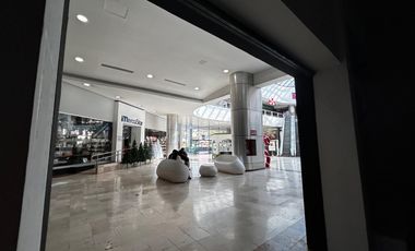 VENTA DE LOCAL EN PLAZA BOULEVARES SANTIAGO DE  QUERETARO