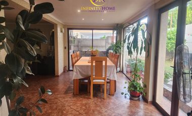 Espectacular Casa  en Alto el Manzano Til-Til.