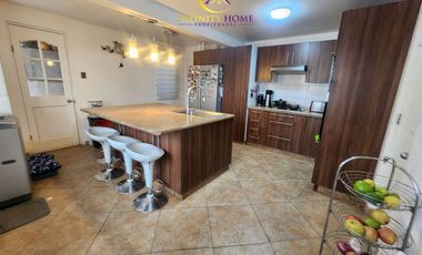 Espectacular Casa  en Alto el Manzano Til-Til.