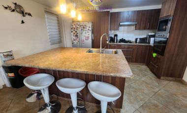 Espectacular Casa  en Alto el Manzano Til-Til.