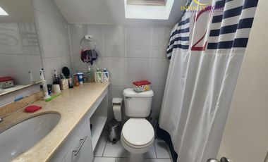 Espectacular Casa  en Alto el Manzano Til-Til.