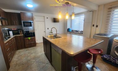 Espectacular Casa  en Alto el Manzano Til-Til.