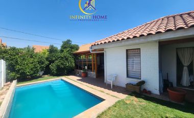 Hermosa  Casa con Local Comercial en Alto el Manzano Til-Til.