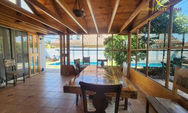 Hermosa  Casa con Local Comercial en Alto el Manzano Til-Til.