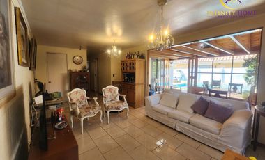 Hermosa  Casa con Local Comercial en Alto el Manzano Til-Til.