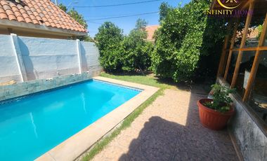 Hermosa  Casa con Local Comercial en Alto el Manzano Til-Til.