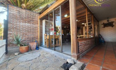 Hermosa  Casa con Local Comercial en Alto el Manzano Til-Til.