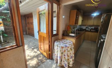 Hermosa  Casa con Local Comercial en Alto el Manzano Til-Til.